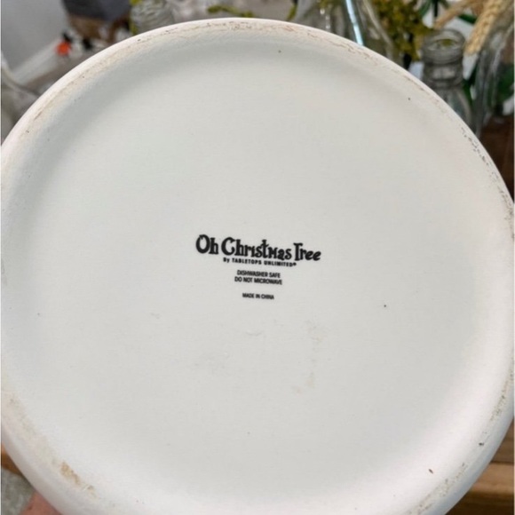 TABLE TOPS UNLIMITED” CHRISTMAS TREE WHITE HOLIDAY PITCHER - Picture 5 of 6